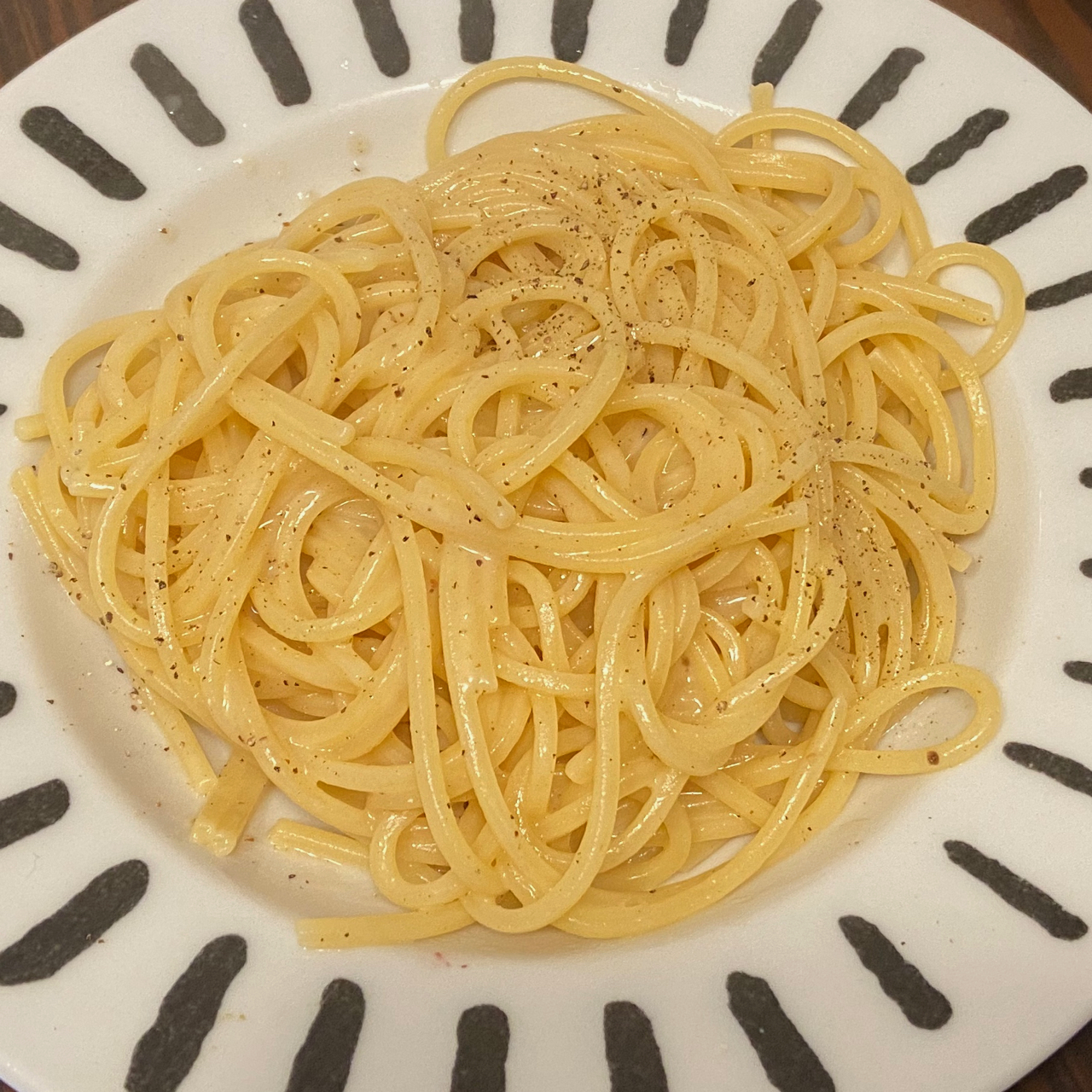 Spaghetti Cacio e Pepe - Italian Living